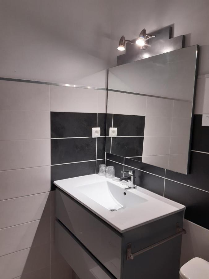 Logis Hotel Le Relais Du Serre Dieulefit Kültér fotó